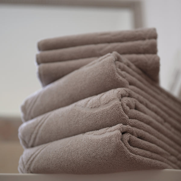 New Single shower towel simply taupe