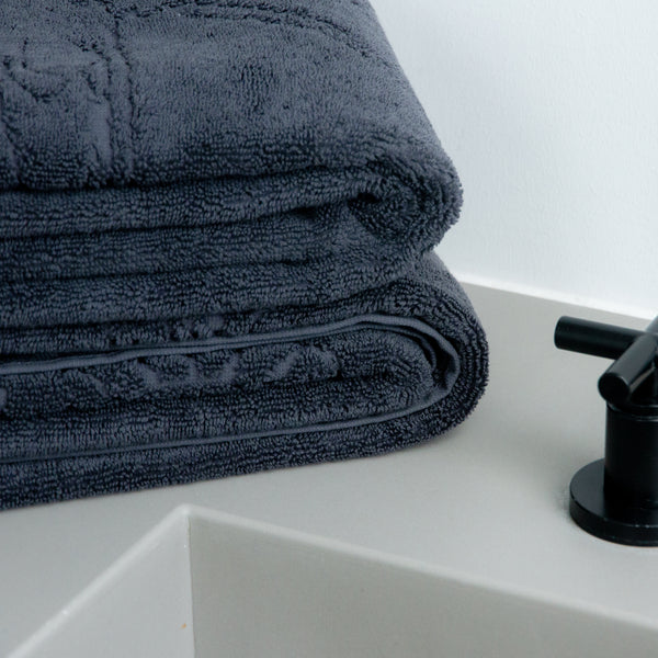 New Set of 2 Sauna Towel jet grey limited